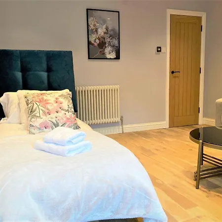 Escape 2 Unwind, Minster Retreat - Sleeps 5 York